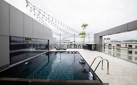 De Chai Oriental Nimman - Sha Plus